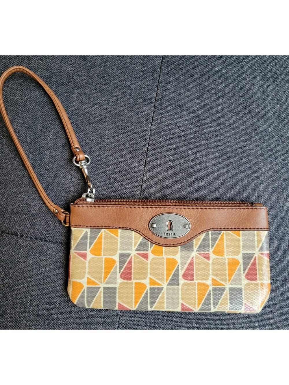 Fossil Key-Per Leather Wristlet Geometric Warm Color all-over print 4" x 7"